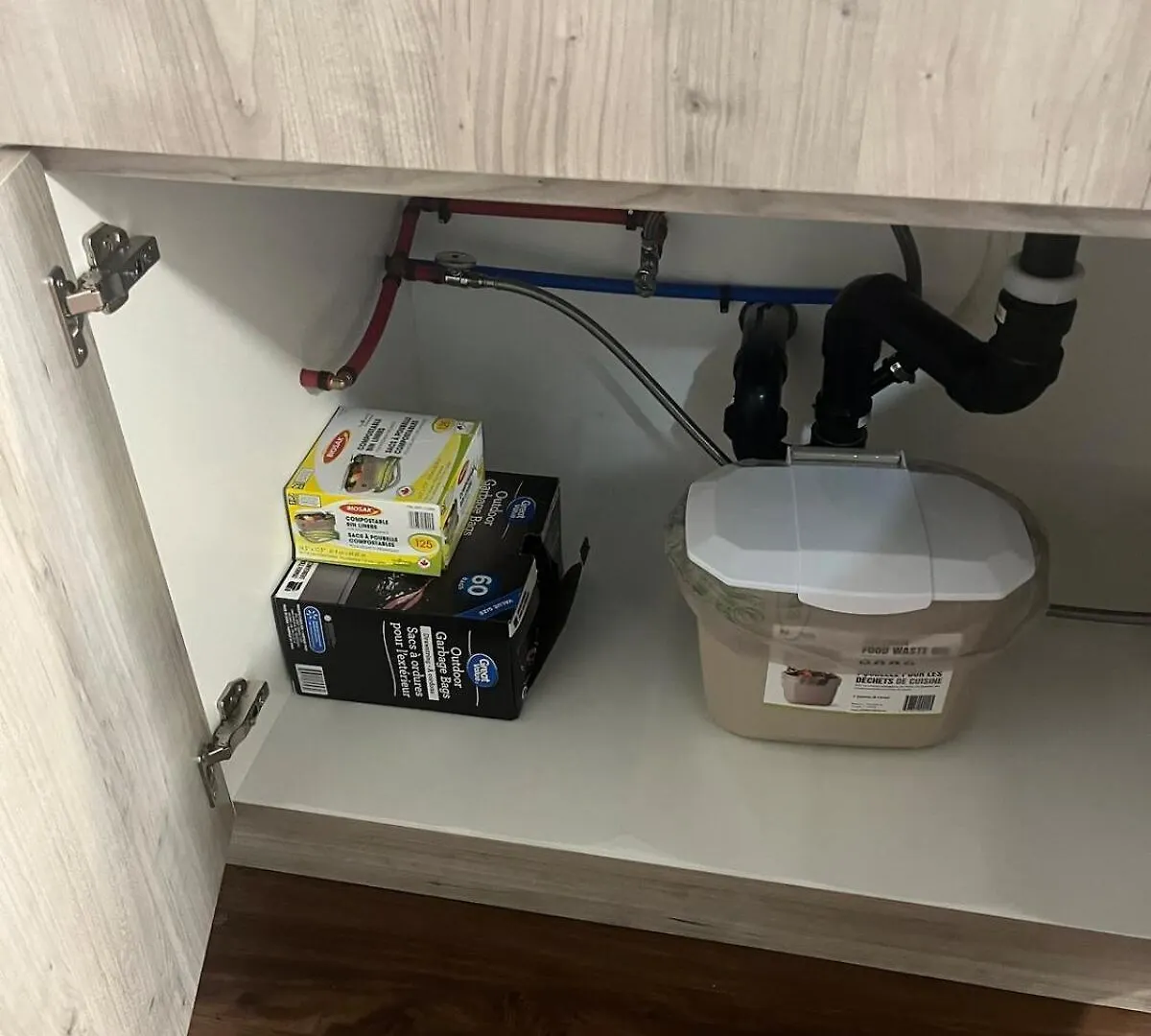Cozy Basement Near Airport Yyc Apartment